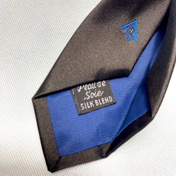Brown Graphic Blue Cubes Tie Silk Blend from the President - Picture 4 of 9
